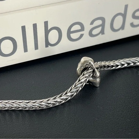 Trollbeads Retired Penguin & Baby Bead- 11283 - Picture 3 of 9